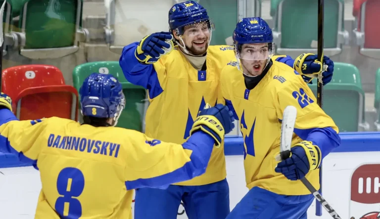 Україна поступилася Казахстану в серії булітів на чемпіонаті світу з хокею в Дивізіоні 1A.